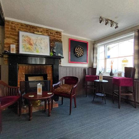 The Wheatsheaf Inn ニューマーケット エクステリア 写真